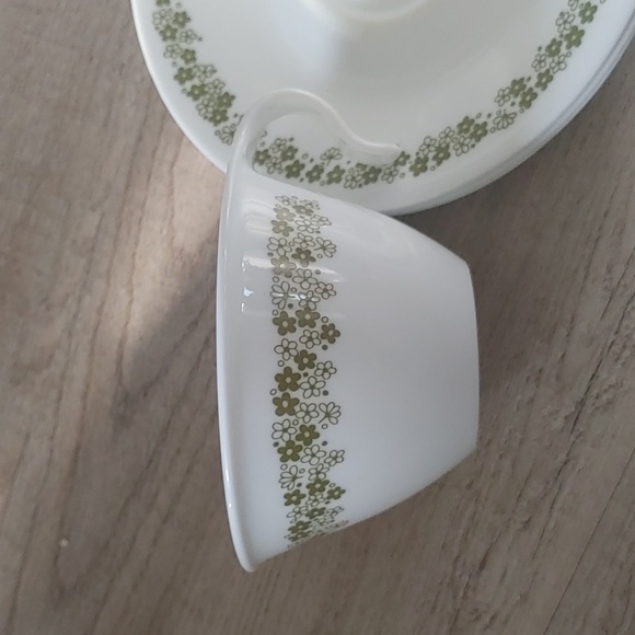 4 Vtg Corelle Spring Blossom Crazy Daisy Green Hook Handle Coffee Tea Cup Saucer - Picture 3 of 3